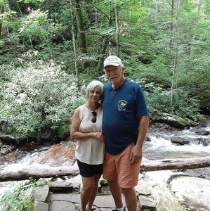 Meet your Posher, Candis